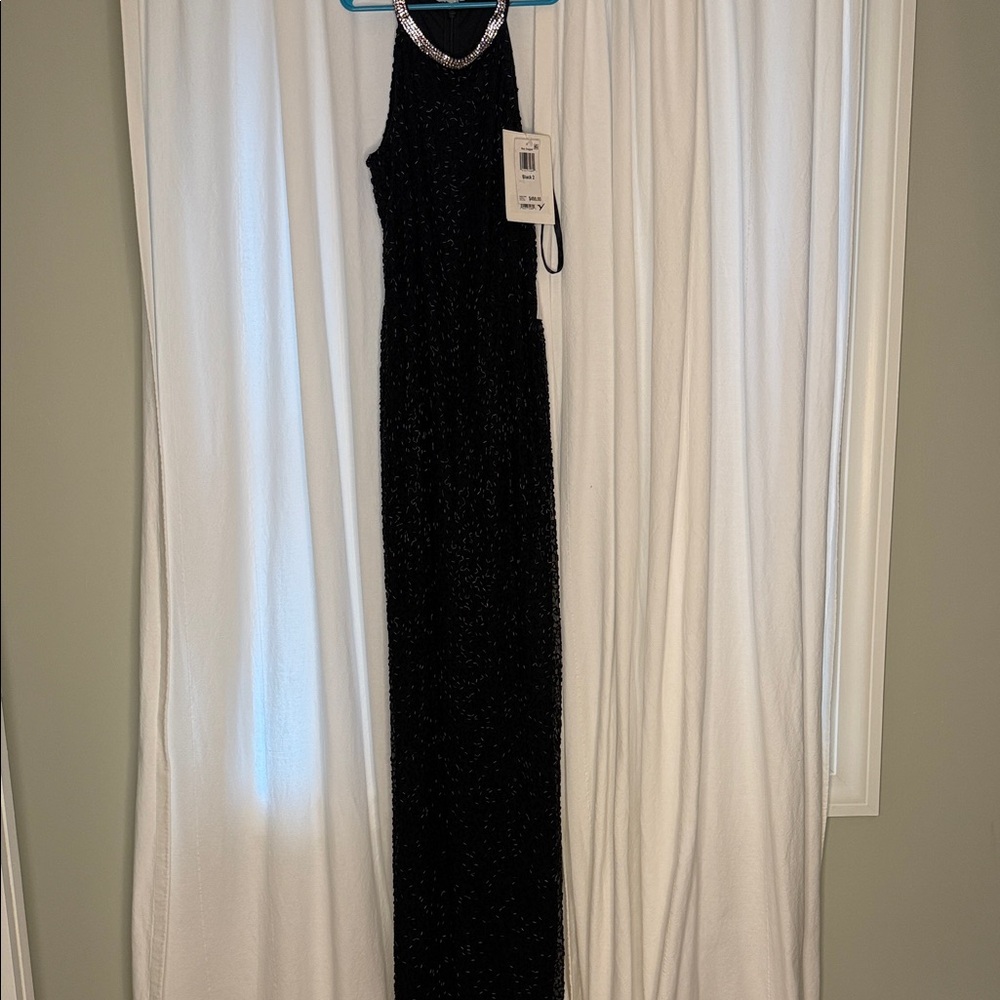Elegant Black Sleeveless Dress